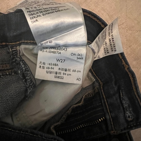 Levi's MID LENGTH WOMEN'S SHORTS - Picture 4 of 6